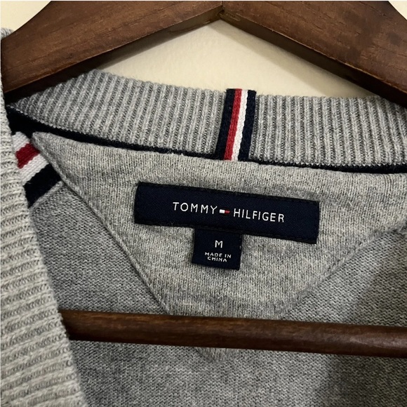 Tommy Hilfiger Mens Sweatshirt Medium Blue Flag Logo Pullover Cotton Sweater - Picture 3 of 5